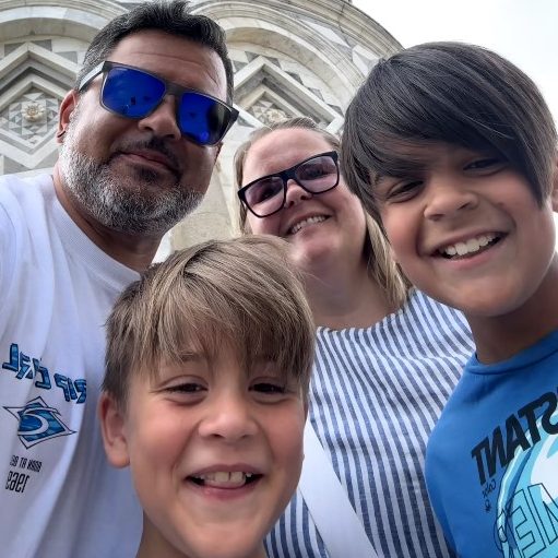 Familia - Berna González